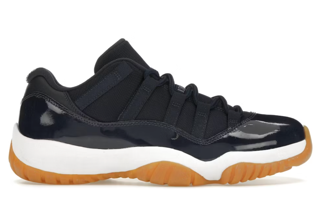 USED Jordan 11 Retro Low Midnight Navy